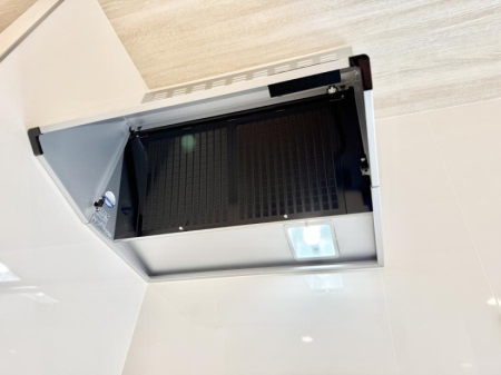 ���̑����� �ݔ����������̏��C����������C��ɗU������A�����I�ɔr�����ł��܂��B