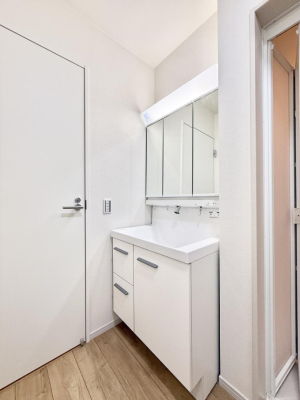 ʑEʏ 邢ʏ͖̎yłႢł