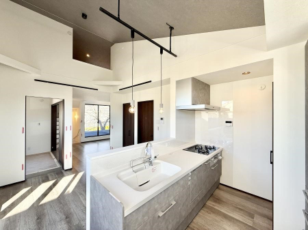 �L�b�`�� ���������y���݂ƐH�ׂ�K����͂���L�b�`��