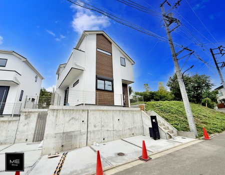 nOώʐ^ OρV炵n܂ꏊŁAƑJ[߂