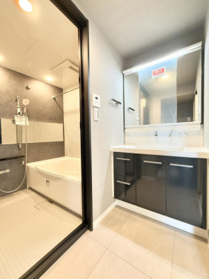 ʑEʏ 邢ʏ͖̎yłႢł