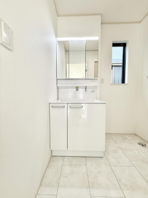 ʑEʏ 邢ʏ͖̎yłႢł