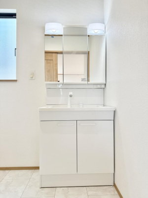 ʑEʏ 邢ʏ͖̎yłႢł