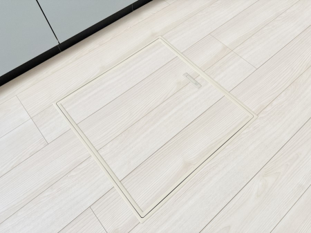 ̑ ݔBꂽ[Xy[XŉƑŜXbL