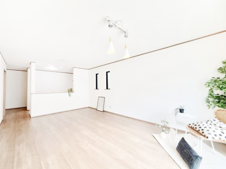 ���r���O ���������R�Ɖ�b�����܂��A�S�n�悢�ЂƂƂ�