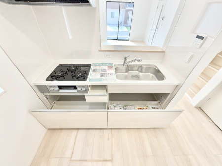 �L�b�`�� �������Ƒ����J��[�߂�A������̂���L�b�`��