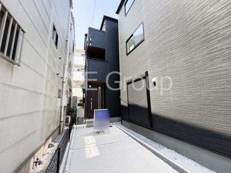 nOώʐ^ OρV炵n܂ꏊŁAƑJ[߂