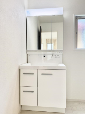 ʑEʏ 邢ʏ͖̎yłႢł