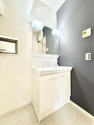 ʑEʏ Ƒ݂Ȃg₷zuł