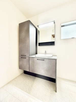 ʑEʏ 邢ʏ͖̎yłႢł