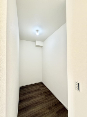 ���[ ����