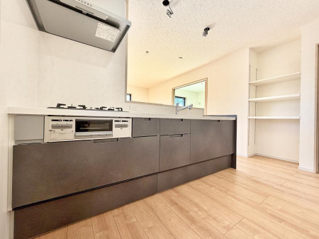 �L�b�`�� �������Ƒ����J��[�߂�A������̂���L�b�`��