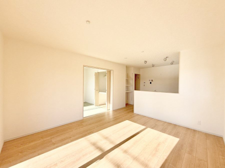 ���r���O ���������났�ƏΊ炪�W�܂�A�S���܂郊�r���O