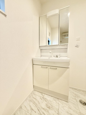 ʑEʏ 邢ʏ͖̎yłႢł