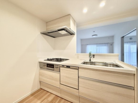 �L�b�`�� �����������������Ԃ����܂��A�Ί炠�ӂ��L�b�`��