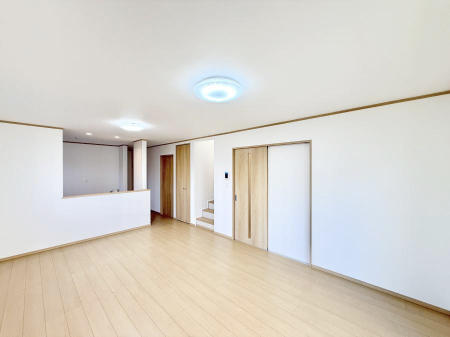 ���r���O ���������났�ƏΊ炪�W�܂�A�S���܂郊�r���O