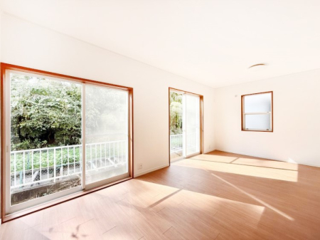 rO 났ƏΊ炪W܂AS܂郊rO