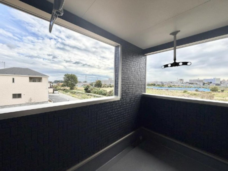 oRj[  Rg߂ɊAJIȃoRj[