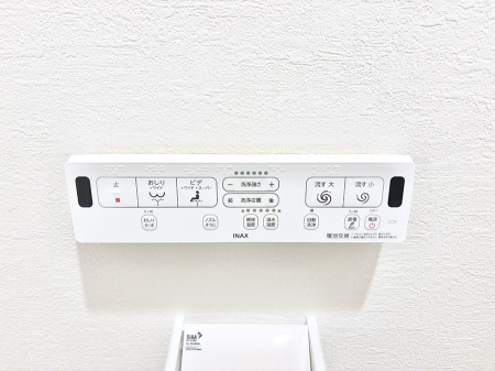 ���̑����� �ݔ����t�[�h�ɕ����Ă���ׁA���������C��ɗU������A�����I�ɔr�����ł��܂�