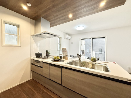 �L�b�`�� ���������y���݂ƐH�ׂ�K����͂���L�b�`��