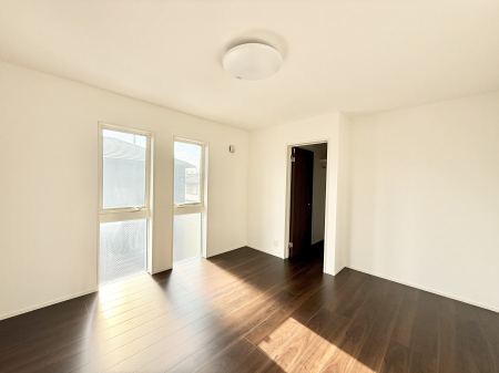 �Q�� ���������̔z�u��ʋC���̗ǂ��݌v�ŕ����̋�C�������炸�A��ɐV�N�ȋ�C������܂�