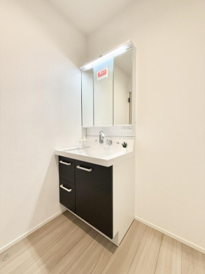 ʑEʏ 邢ʏ͖̎yłႢł