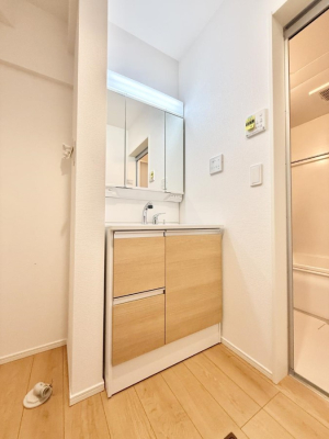 ʑEʏ 邢ʏ͖̎yłႢł