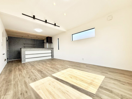 ���r���O ���������났�ƏΊ炪�W�܂�A�S���܂郊�r���O