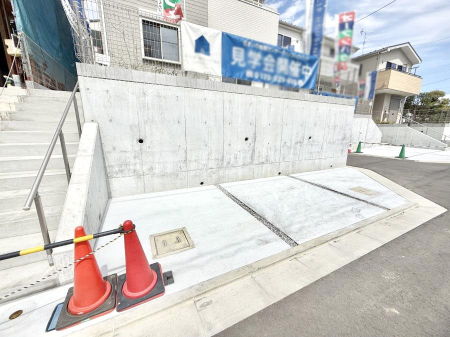  �O�ρ������̒��Ԃ����K��