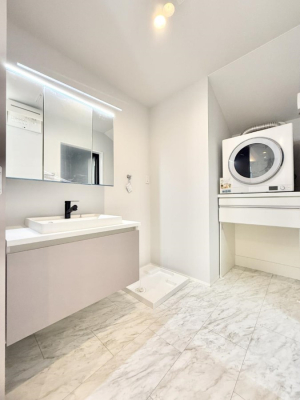 ���ʑ�E���ʏ� �������Ƒ��݂�Ȃ��g���₷���z�u�ł�