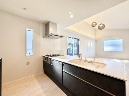 �L�b�`�� �����������������Ɗy�����Ȃ�A���K�ȃL�b�`�����