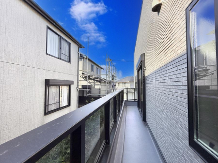 �o���R�j�[ ������ ���R��g�߂Ɋ�����A�J���I�ȃo���R�j�[