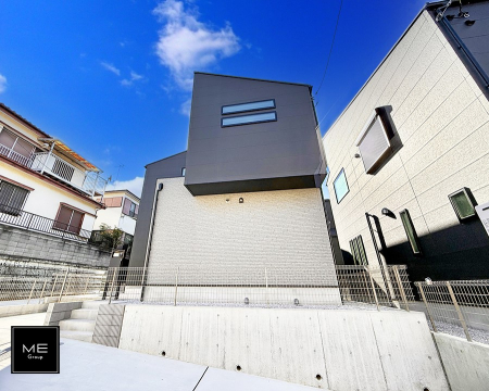 nOώʐ^ OρV炵n܂ꏊŁAƑJ[߂