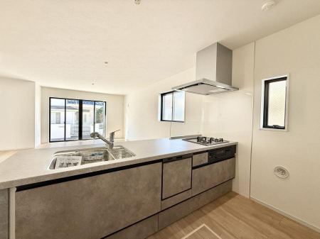 �L�b�`�� �������Ƒ��ƂȂ���A�R�~���j�P�[�V�����̏�