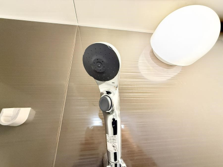 ���̑����� �ݔ����킴�킴�V�����[�����̃��o�[�܂Ŏ��L�΂��K�v���Ȃ��A�ȒP�Ɏ~���ł���