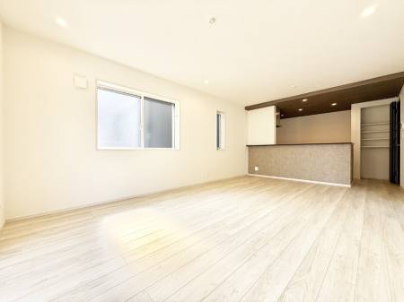 rO 났ƏΊ炪W܂AS܂郊rO