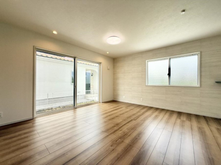 rO 났ƏΊ炪W܂AS܂郊rO