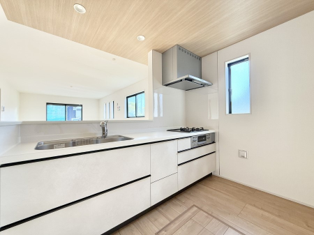 Lb` ƑƂȂAR~jP[V̏