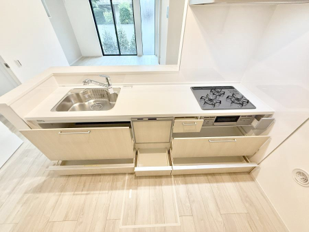 �L�b�`�� �������Ƒ����J��[�߂�A������̂���L�b�`��