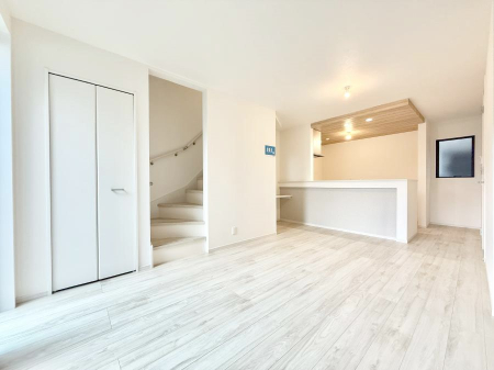 ���r���O ���������났�ƏΊ炪�W�܂�A�S���܂郊�r���O