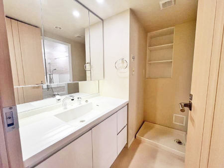 ʑEʏ ʃXy[XԂ͂܂ꏊ