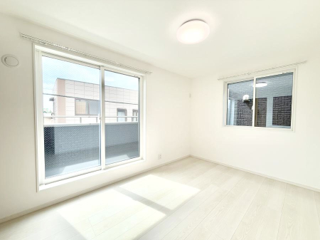 �Q�� ���������̔z�u��ʋC���̗ǂ��݌v�ŕ����̋�C�������炸�A��ɐV�N�ȋ�C������܂�