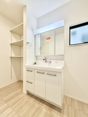 ʑEʏ Ƒ݂Ȃg₷zuł