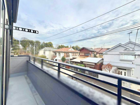 �o���R�j�[ ������ �G�߂̈ڂ낢����������J���I�ȋ�Ԃł�