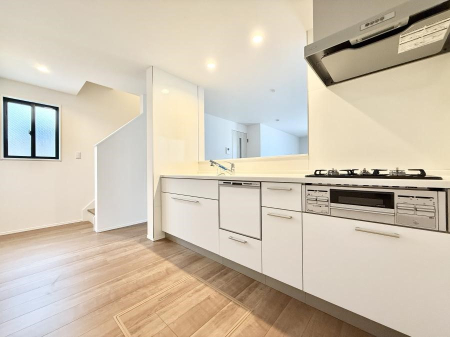 �L�b�`�� �������Ƒ����J��[�߂�A������̂���L�b�`��