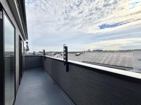 �o���R�j�[ ������ �G�߂̈ڂ낢����������J���I�ȋ�Ԃł�