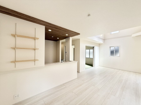 rO 났ƏΊ炪W܂AS܂郊rO