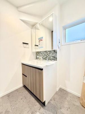 ʑEʏ 邢ʏ͖̎yłႢł