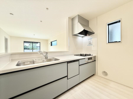 �L�b�`�� ���������y���݂ƐH�ׂ�K����͂���L�b�`��