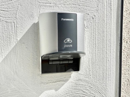 ���̑����� �ݔ�������ŊȒP�ɏ[�d�ł��A�G�R�ȃJ�[���C�t���T�|�[�g